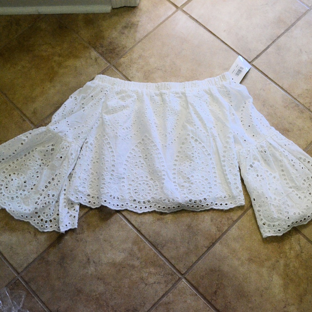NWT Pink Lily Boutique off shoulder Top SZM
